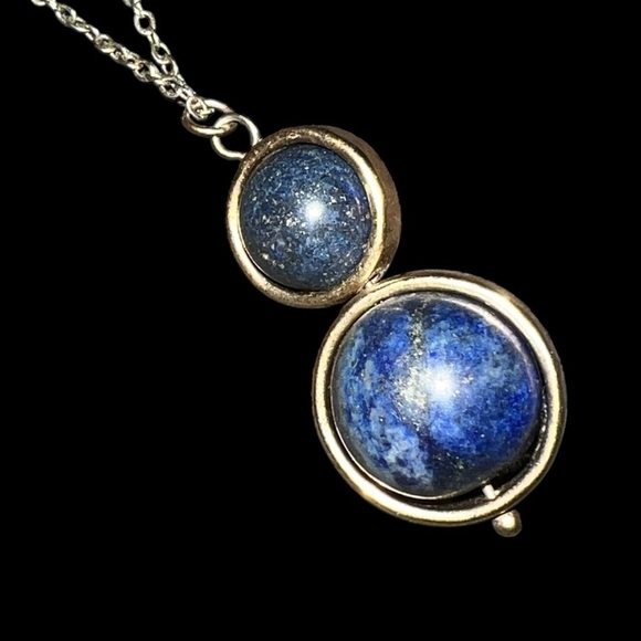 Lapis Lazuli and Gold Tone Spinning Pendant Necklace - Picture 2 of 7